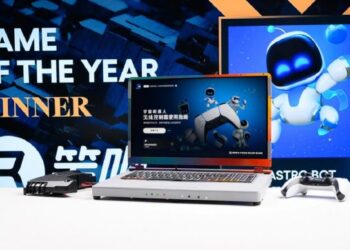 Chinese Modders Convert PlayStation 5 into a ,750 Portable Laptop with 17.3-Inch 4K Display